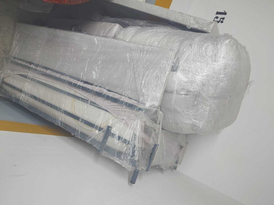 Oportunidade - Sofá-Cama com Colchão