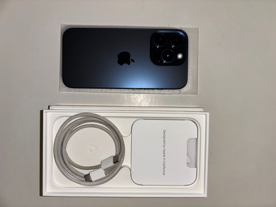 Iphone 15 Pro Como Novo!!