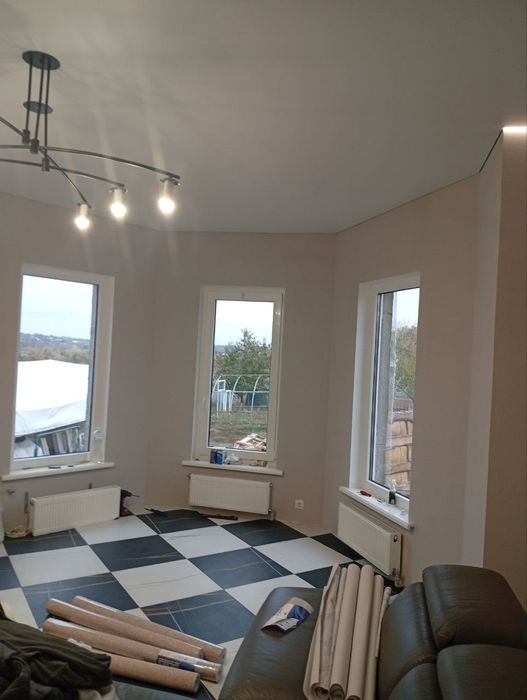 Поклейка обоев, фотообои