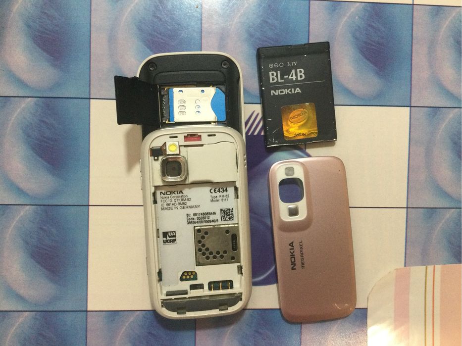 Кнопочный телефон нокия слайдер 6111.