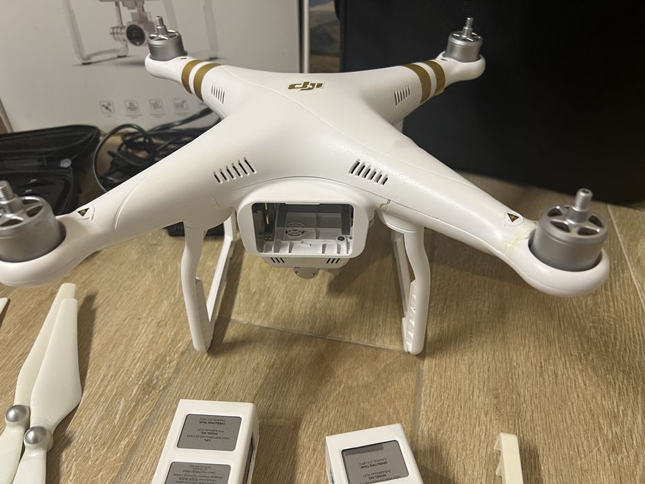 Dron DJI Phantom 3 Professional 4K + filtry ND, torba