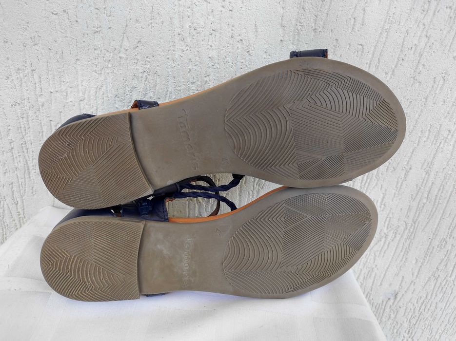 Босоножки кожанние Tamaris  р.41