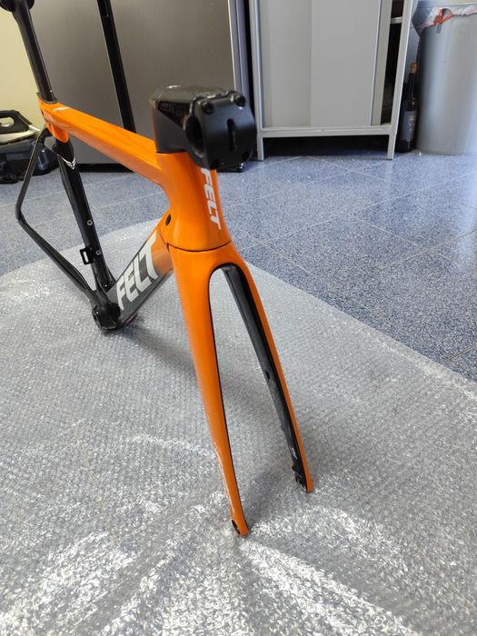 Vendo quadro de bicicleta estrada FELT AR tamanho 48 totalmente em carbono