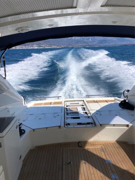 Яхта Atlantis 50