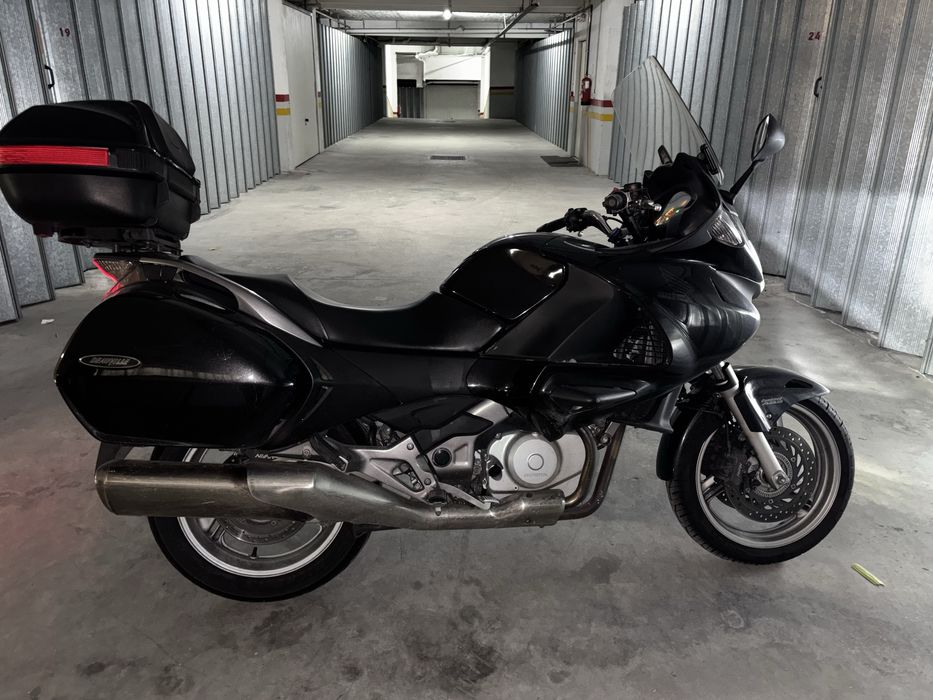 Honda Deuville NT 700 de 2010  Impecavel