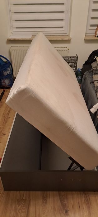 Łóżko i biurko dziecięce - młodzieżowe