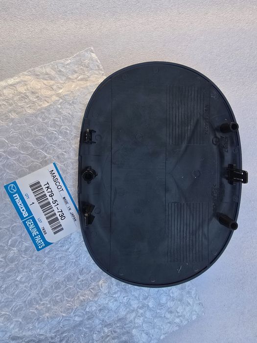 Подіум Рамка Кріплення Емблеми під Дистонік Mazda CX-5 2017-2021 2022+