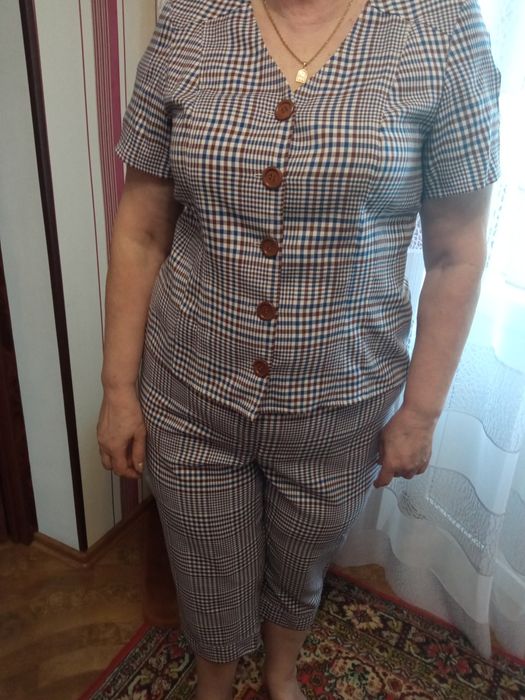 Весенне летний,женский костюмчик.