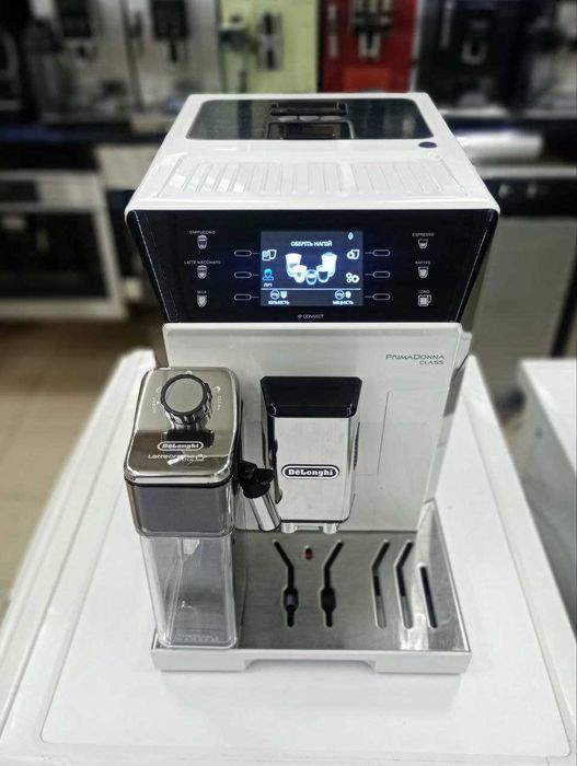Кавомашина DeLonghi PrimaDonna Claas EСAM 556.55 W з Німечинни Б\В