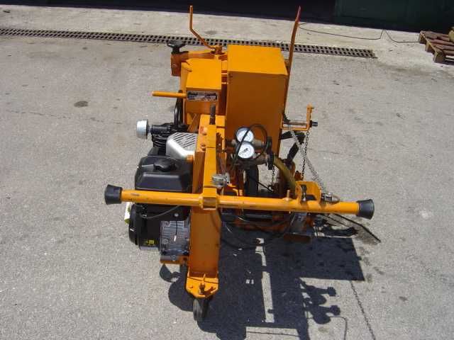 Maquina de Pintar Faixas de Rodagem  Citadina