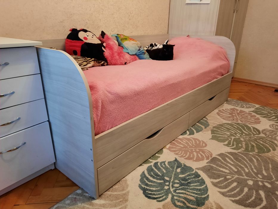 Ліжко в чудовому стані