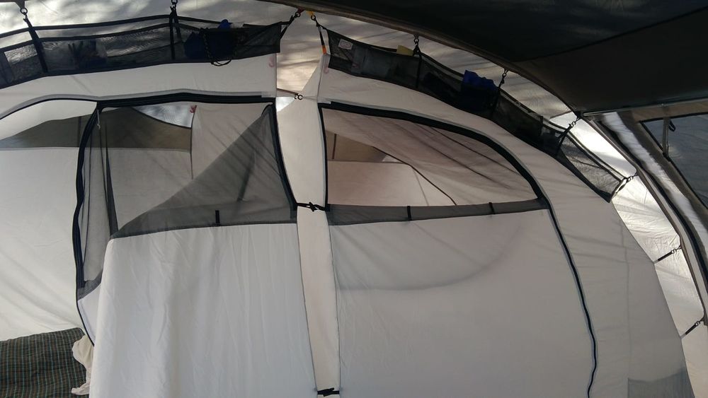 Tenda de campismo com 2 quartos