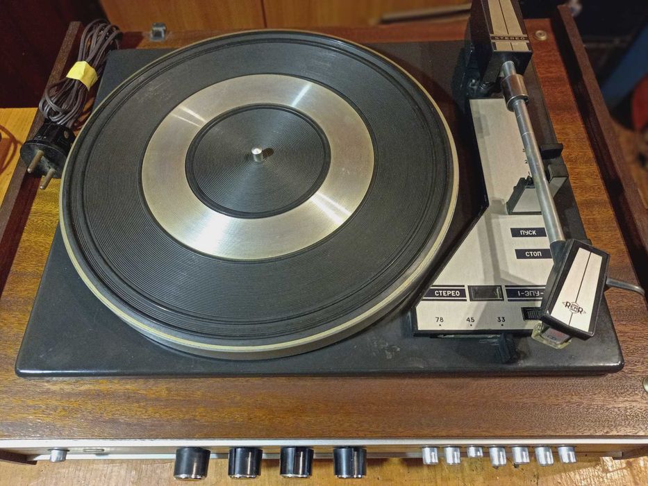 Электрофон "Аккорд-001-стерео" проигрыватель стерео.