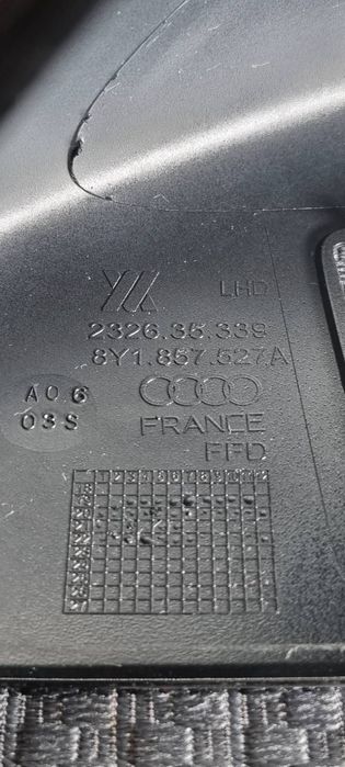 Audi RS3 8Y Obudowy Lusterek BLACK GLOSS OEM