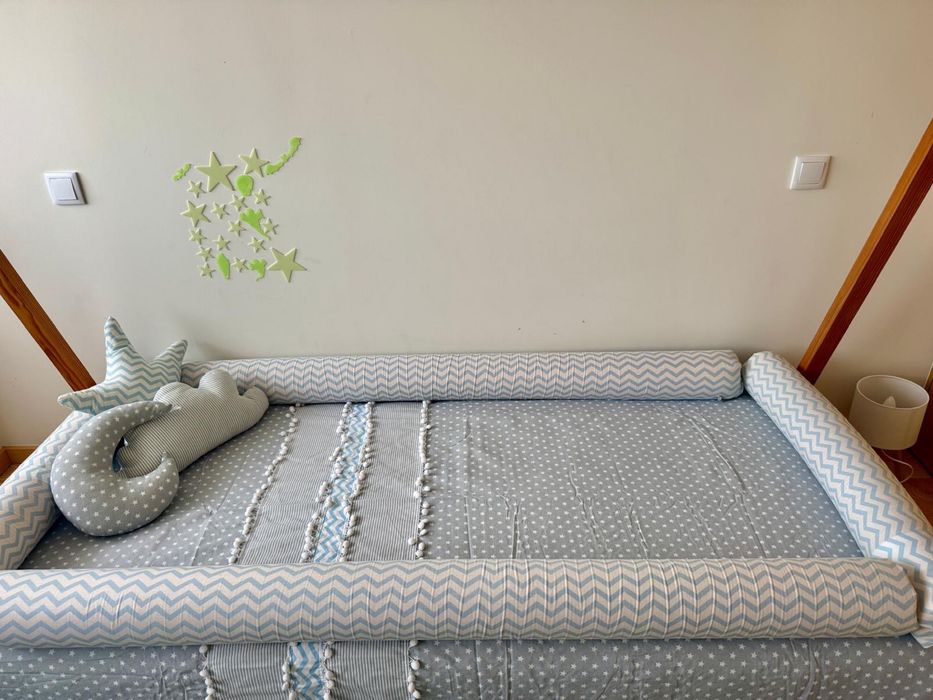 Cama de criança Montessori