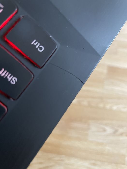 Lenovo Y50-70 i5-4210H 2.9hHz, GTX960 4gb, 12gb ram, ssd 512gb