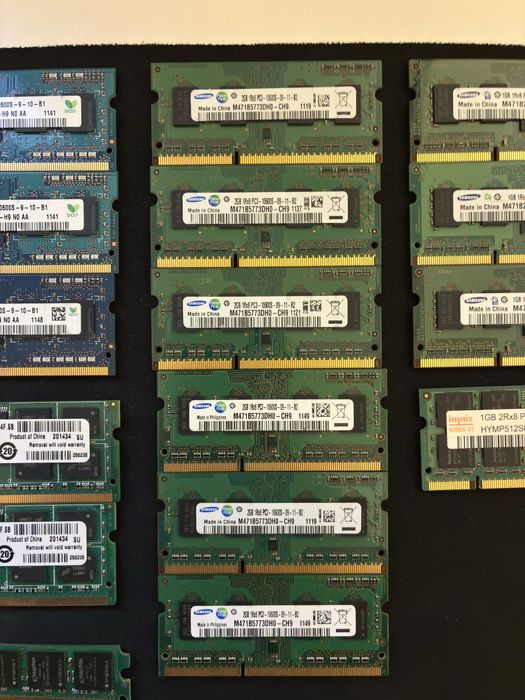 RAM Memory Lot of 19 Units64751158068739123