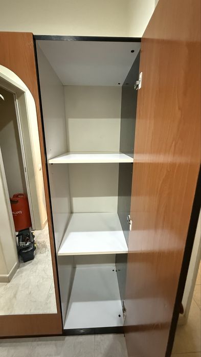 Guarda roupa com 3 portas + espelho