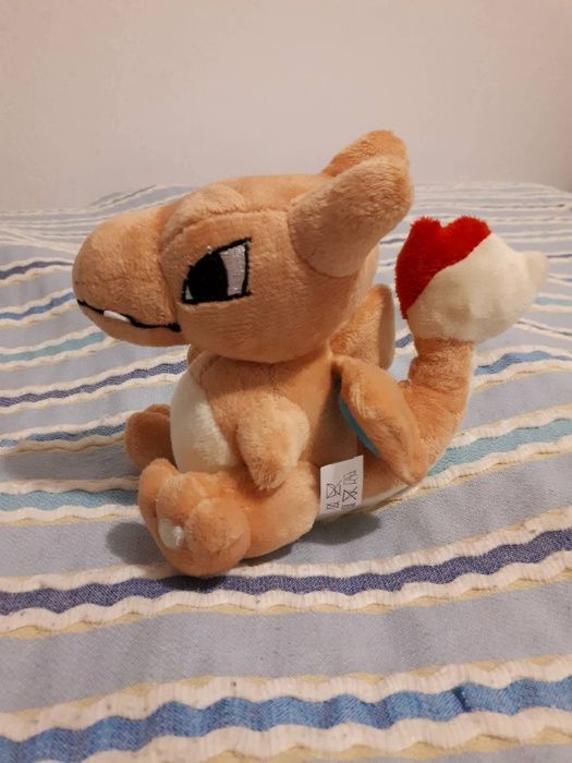 Pokémon peluche Charizard