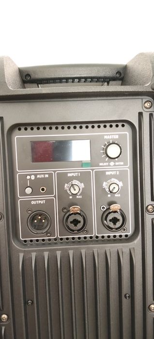 Coluna Ativa Behringer DR112DSP 1200W com Tripé - Tudo NOVO