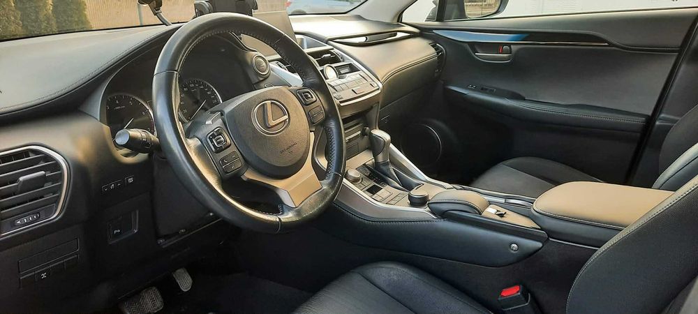 Lexus NX 200T Rok 2015