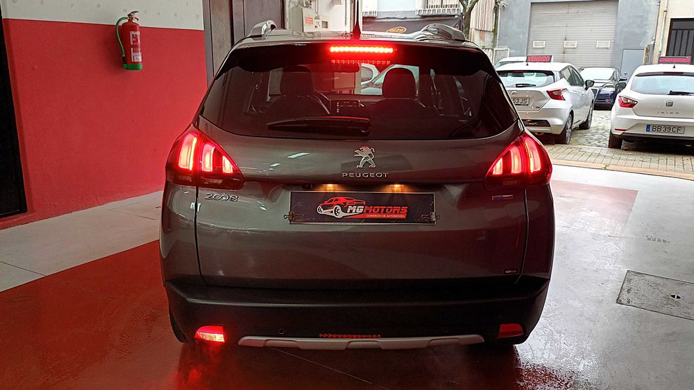 Peugeot 2008 1.2 PureTech Allure