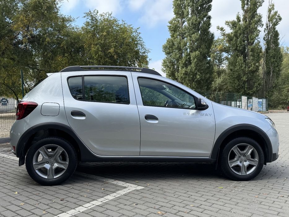 Renault Sandero Stepway Рено Сандеро Степвэй
