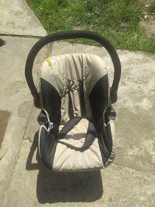 Дитяче автокрісло