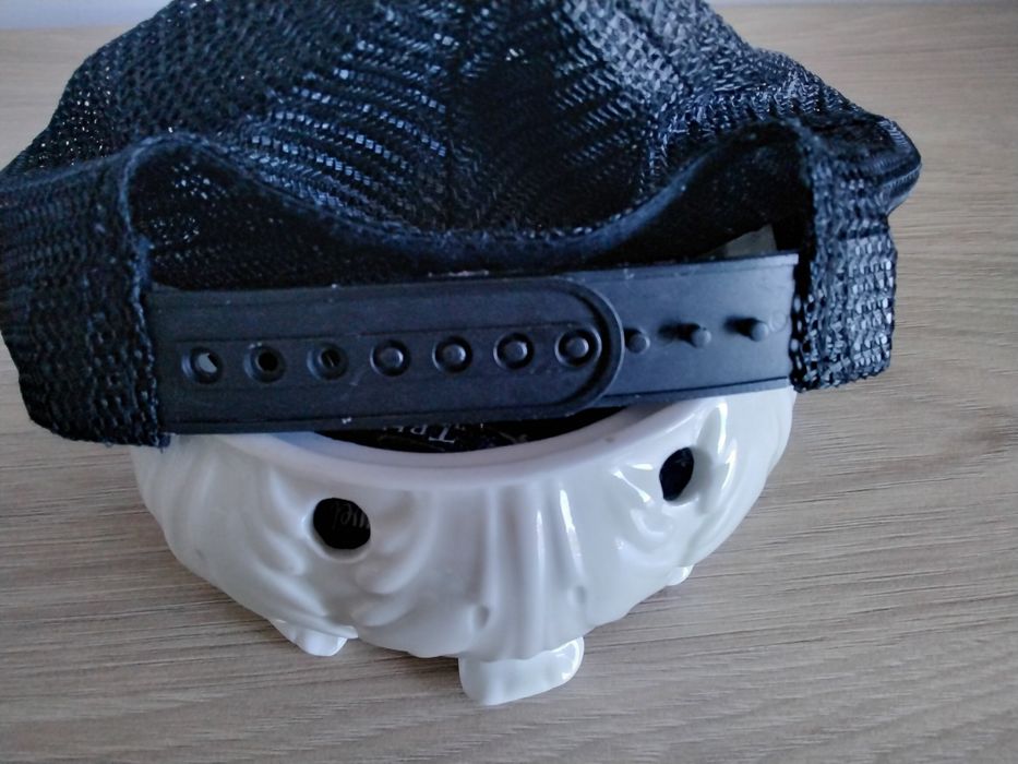 Czapka męska z daszkiem
