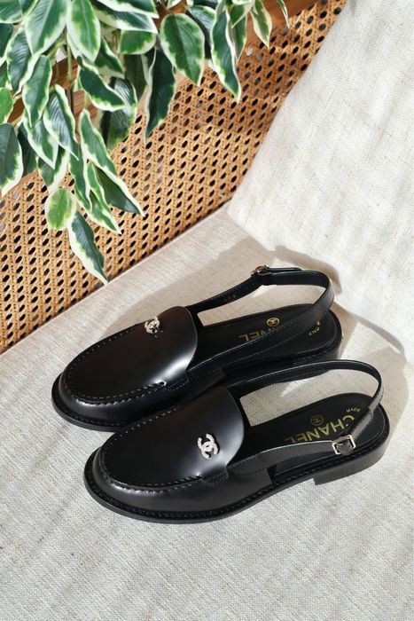 Chanel 2026 мюлі тапки лофери слінгбеки балетки босоніжки сандалі лодочки мюли шлепки тапочки сандали босоножки шанель кожа замша лоферы мокасини