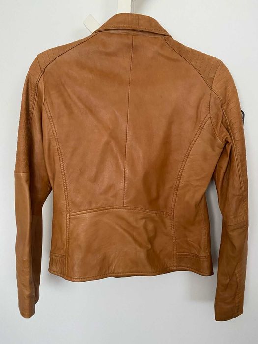 Blusão de pele macio