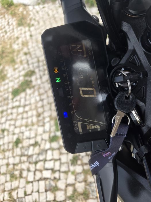 Cb125 R 2024. Posso trocar por Carro