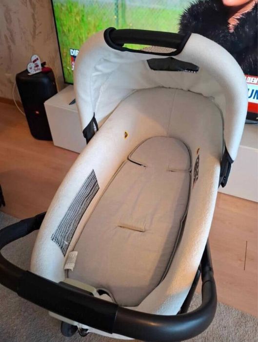 Carrinho 3 em 1 - Bebê Confort + Cadeira de balanço