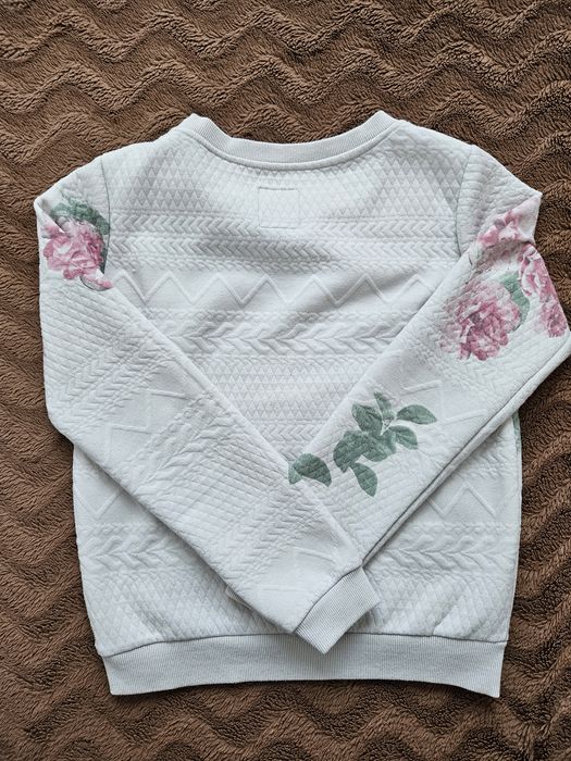 Bluza Reserved .