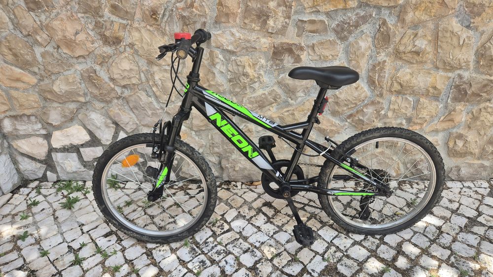 Bicicleta Neon MTB Track 20"