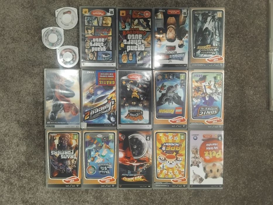 PSP E-1004 com capa e cartão de memória