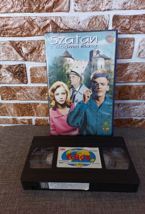 Kasety vhs wideo video.  Szatan z 7 klasy VHS.  Bdb stan.