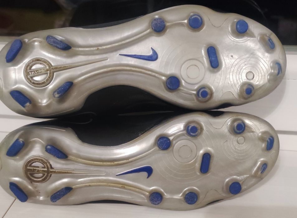 Бутси (копочеи) Nike Tiempo Legend 10 Academy FG DV4337-040