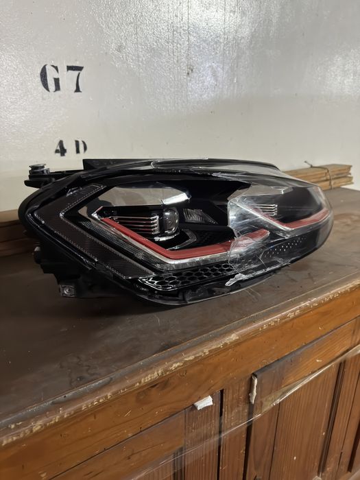 Farol Golf 7.5 GTI