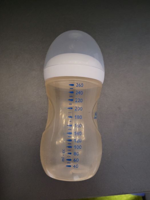 Продам бутилочку, пляшечку Philips Avent Natural 260мл