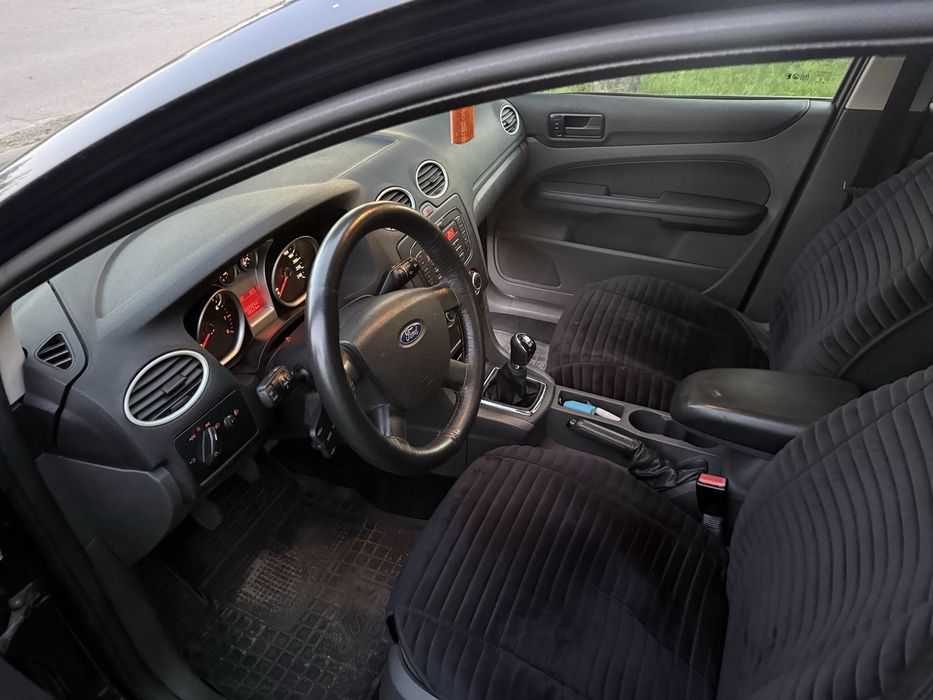 Продам Ford Focus 2 1.4 бензин