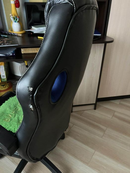 Продам крісло комп'ютерне