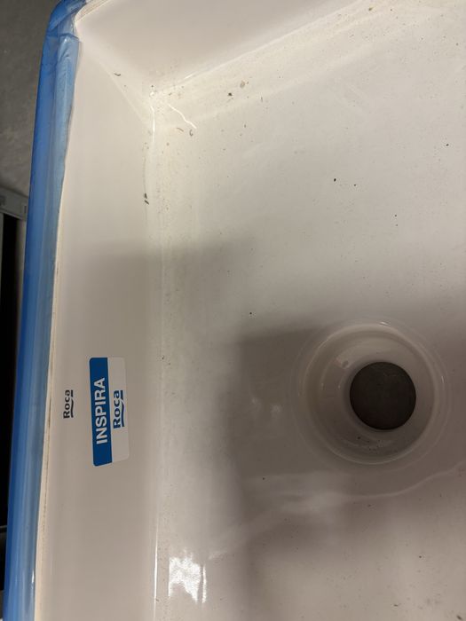 Umywalka Roca Inspira