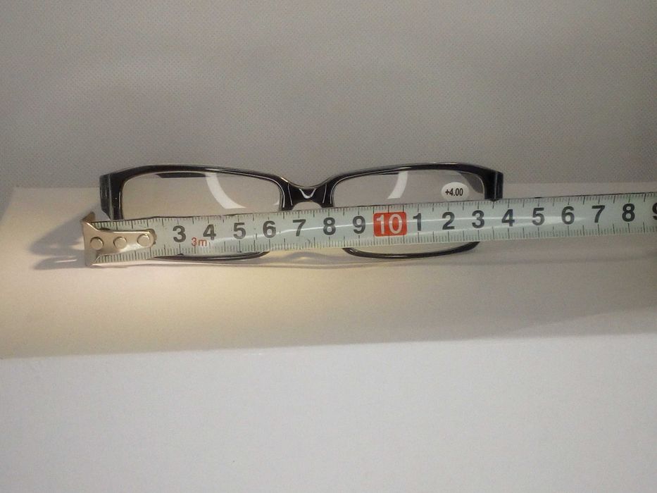 Okulary korekcyjne plus 1 dioptry