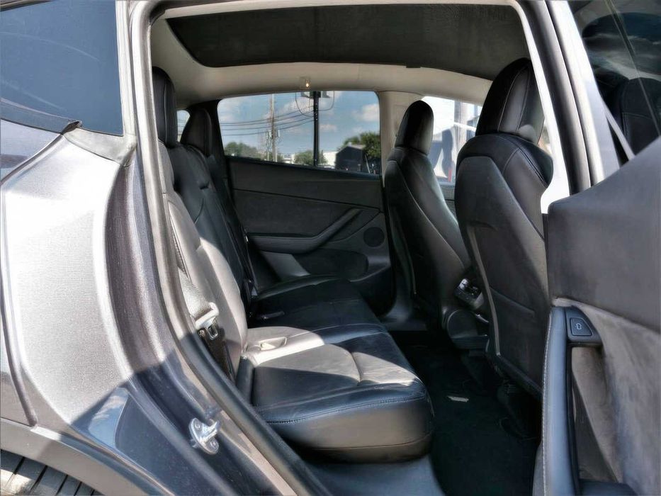 Tesla Model Y Performance      2021