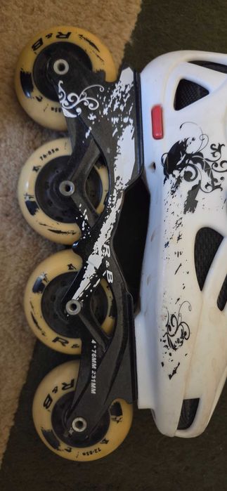 Роликові ковзани