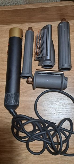 Продам стайлер дайсон/ фен дайсон DYSON