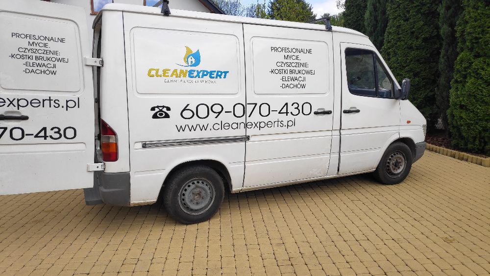 Mycie  czyszczenie elewacji tynku fasad ścian kostki brukowej cena