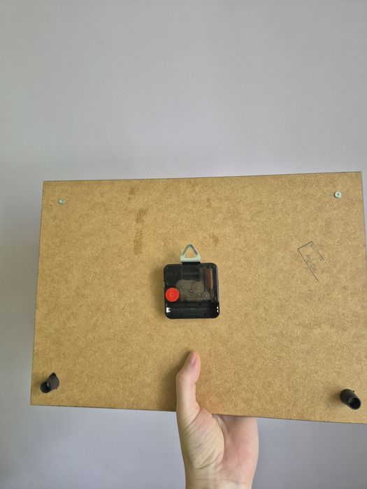 Годинник настінний новий для кухні вітальні