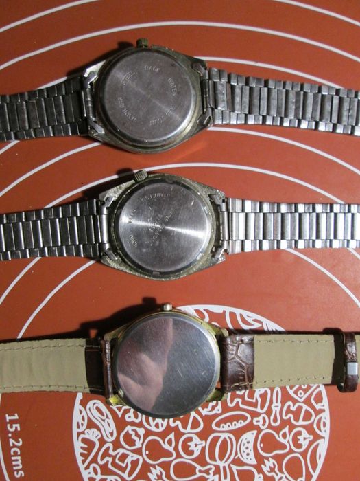 Наручные часы в разному состоянии